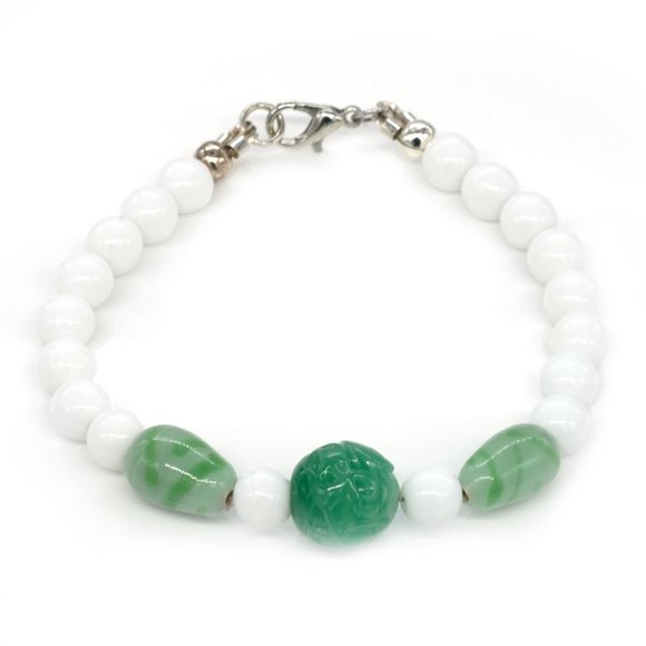 Bracelet with Aventurine stone and white milk beads. - Picture 2 of 2